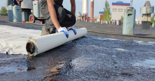 Гидроизоляции битумной кровли | Уральская Полимерная Компания – от 661 руб. за м²